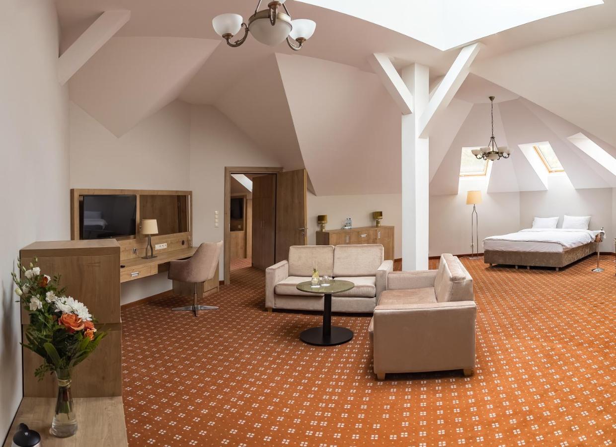 Hotel Malbork - Centrum Konferencyjne Kültér fotó